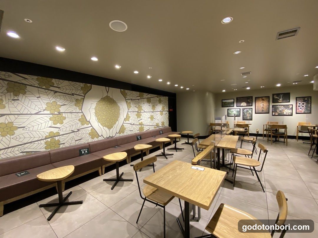 Starbucks Coffee - Osaka Takashimaya B1 West Zone