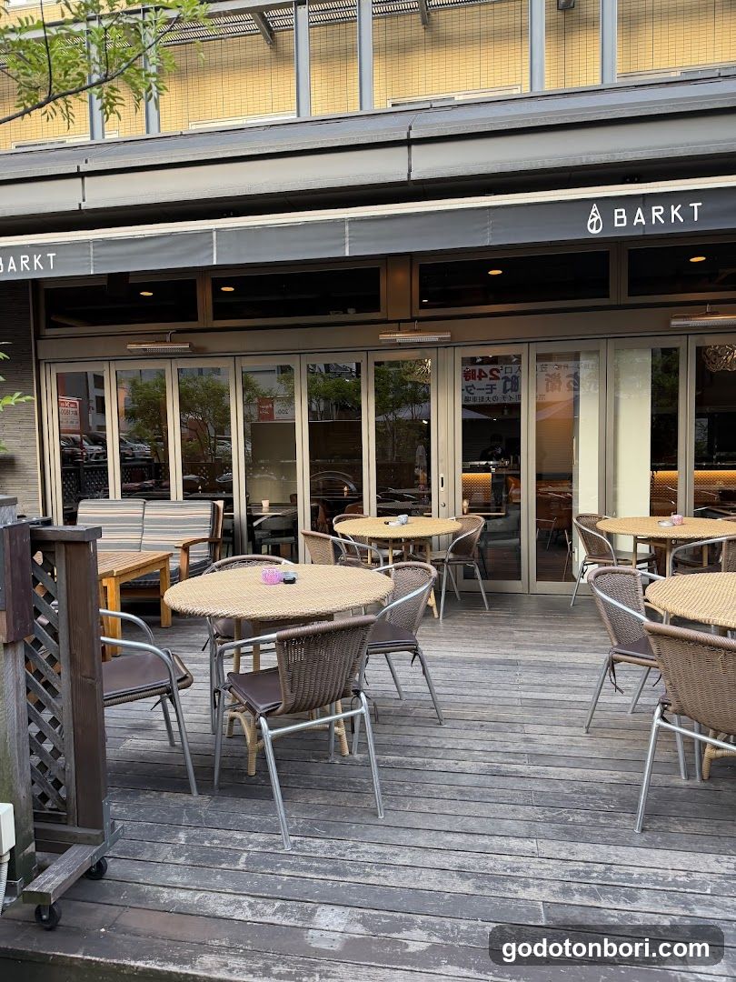 Restaurant & Salon Bar BARKT