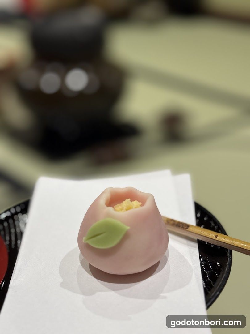 Dumpling with Green Leaf Decoration