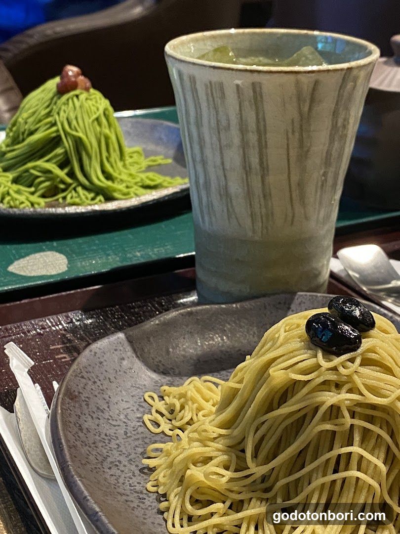Matcha and Soy Sauce Noodles with Matcha Drink