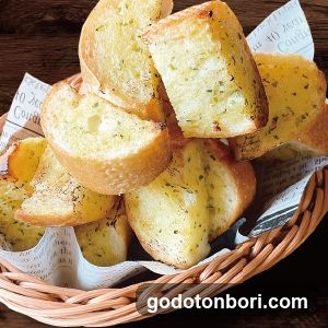 Garlic Bread Basket