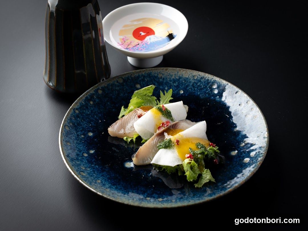 Sashimi Plating with Dipping Sauce