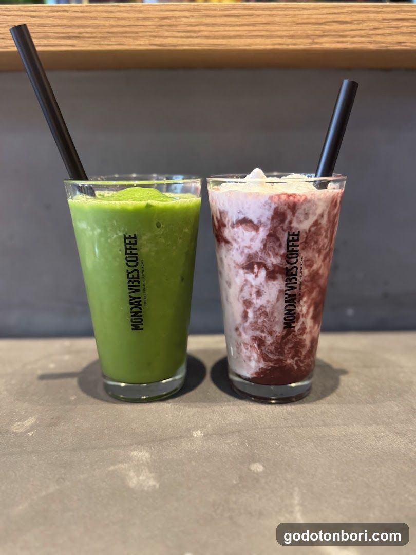 Matcha and Strawberry Smoothies
