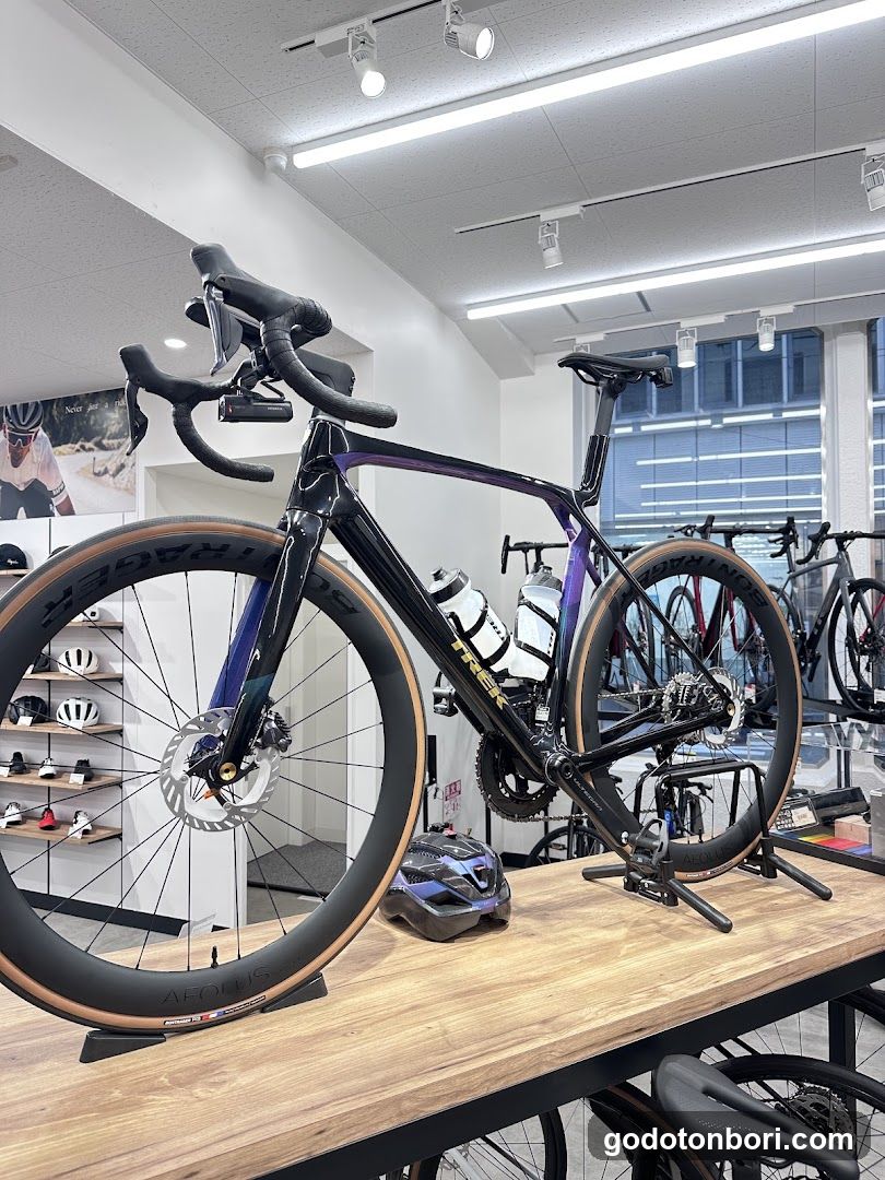 Trek Bicycle Osaka Namba - general