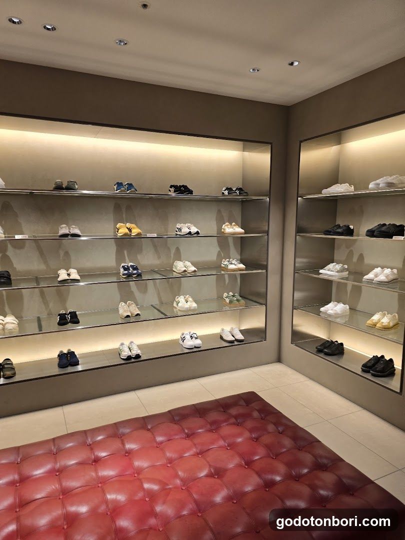 Onitsuka Tiger Namba City