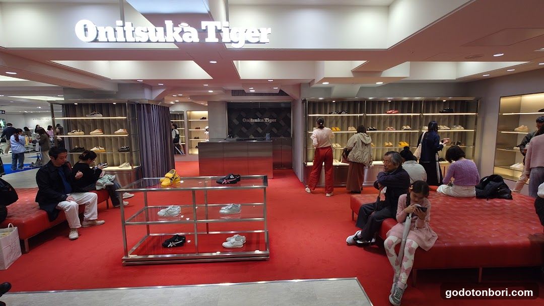 Onitsuka Tiger Namba City