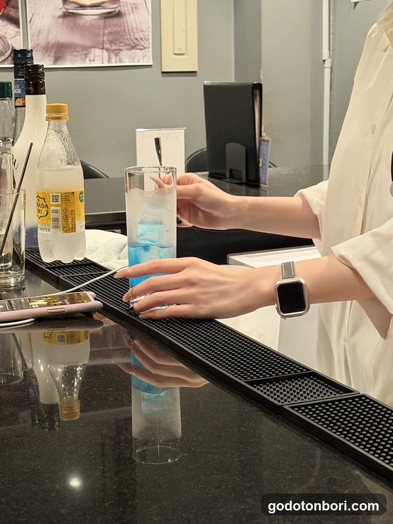 Bar cloud -hozenji-