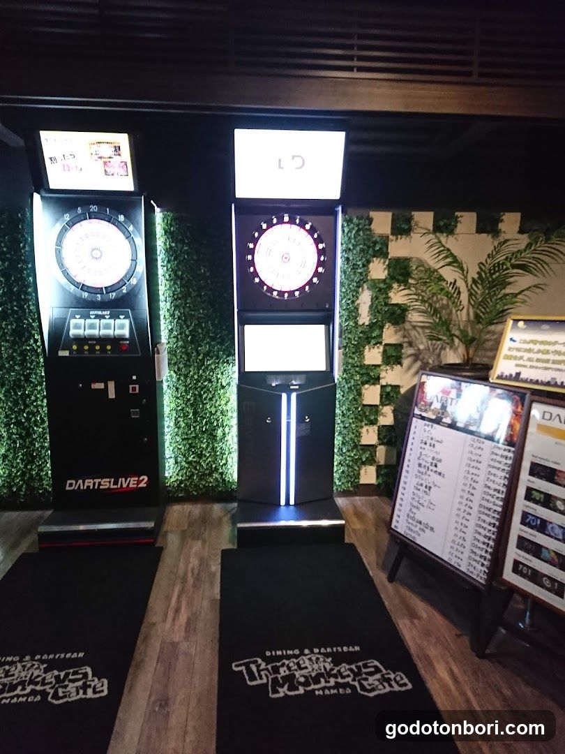 Darts＆Sports Bar ｜Three Monkeys Cafe Namba Dotonbori