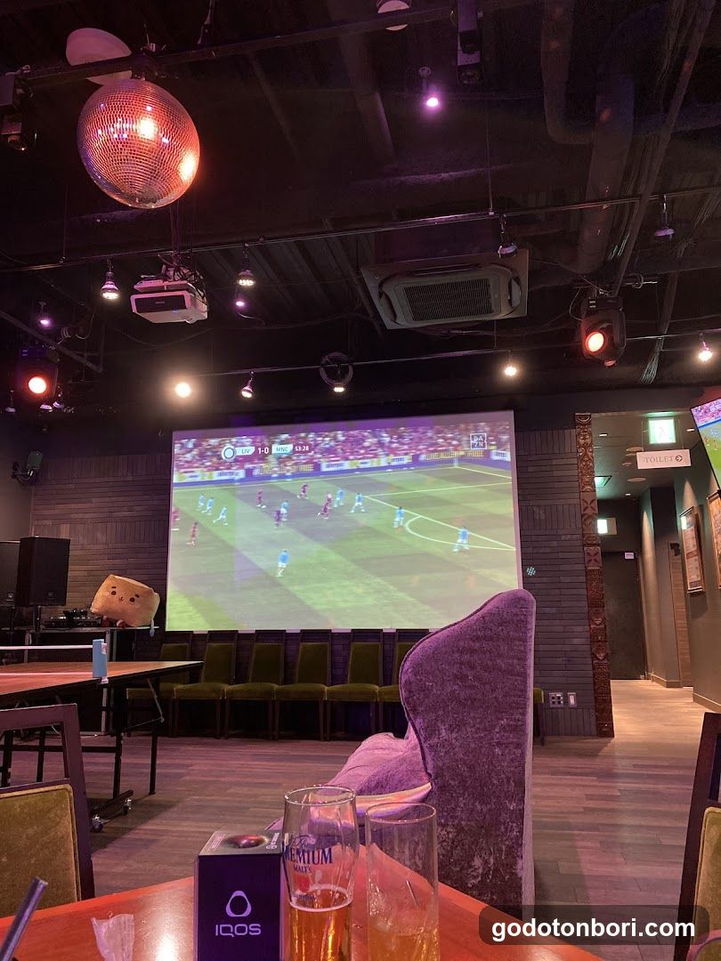 Darts＆Sports Bar ｜Three Monkeys Cafe Namba Dotonbori