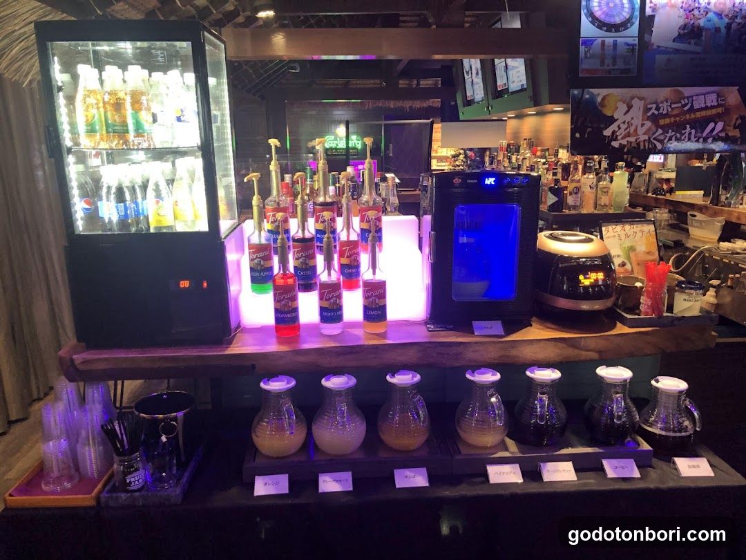 Darts＆Sports Bar ｜Three Monkeys Cafe Namba Dotonbori