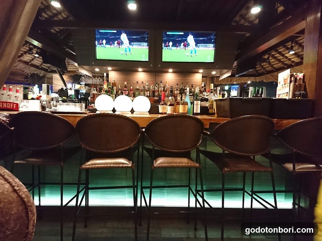 Darts＆Sports Bar ｜Three Monkeys Cafe Namba Dotonbori