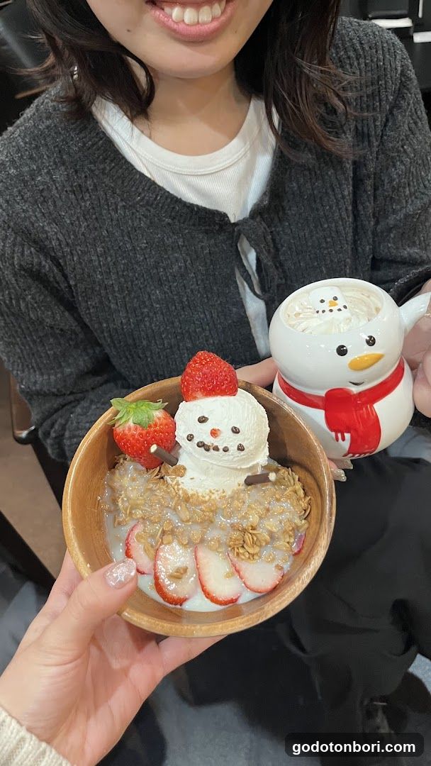 PLUS心斎橋・アメ村店 グリークヨーグルト×アサイーカフェ