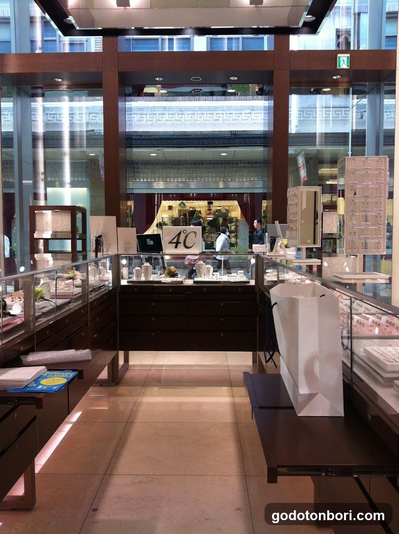 4℃ Daimaru Shinsaibashi Store