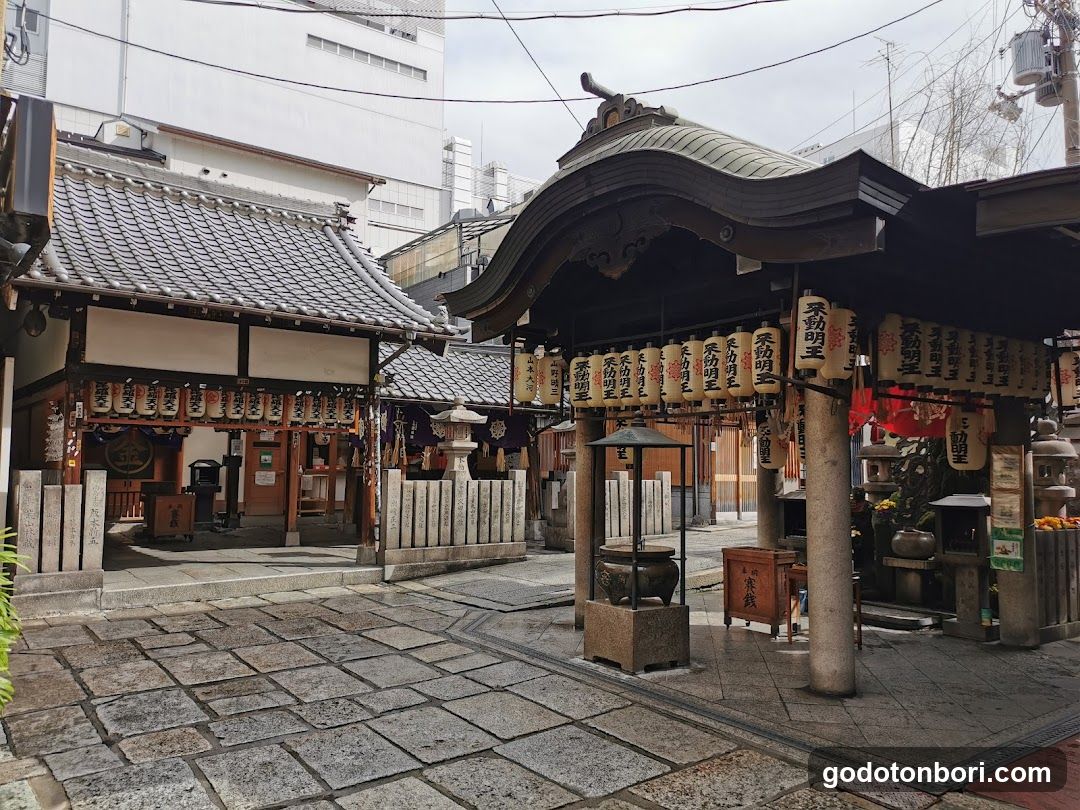 Hozenji Mizukake Fudoson Temple