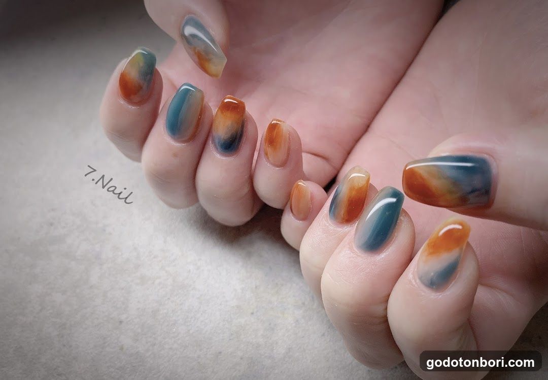 7.Nail Salon