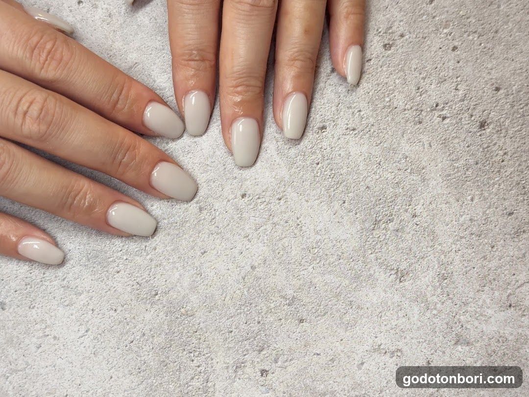 7.Nail Salon