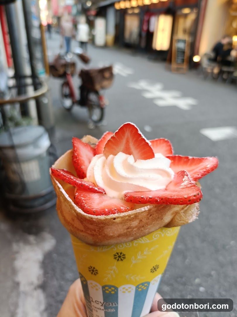 Strawberry Cream Cone