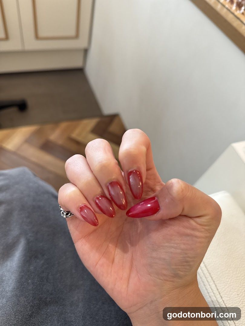 Red Nail Art