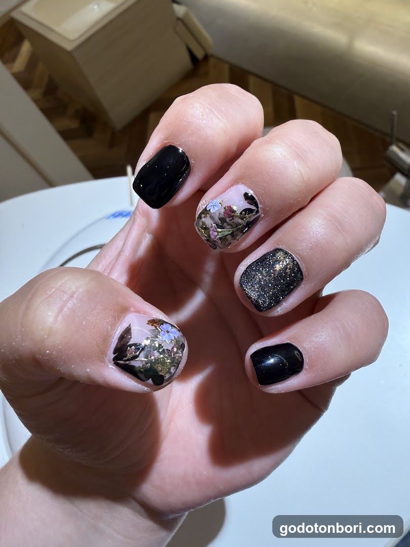 Floral Nail Art Design
