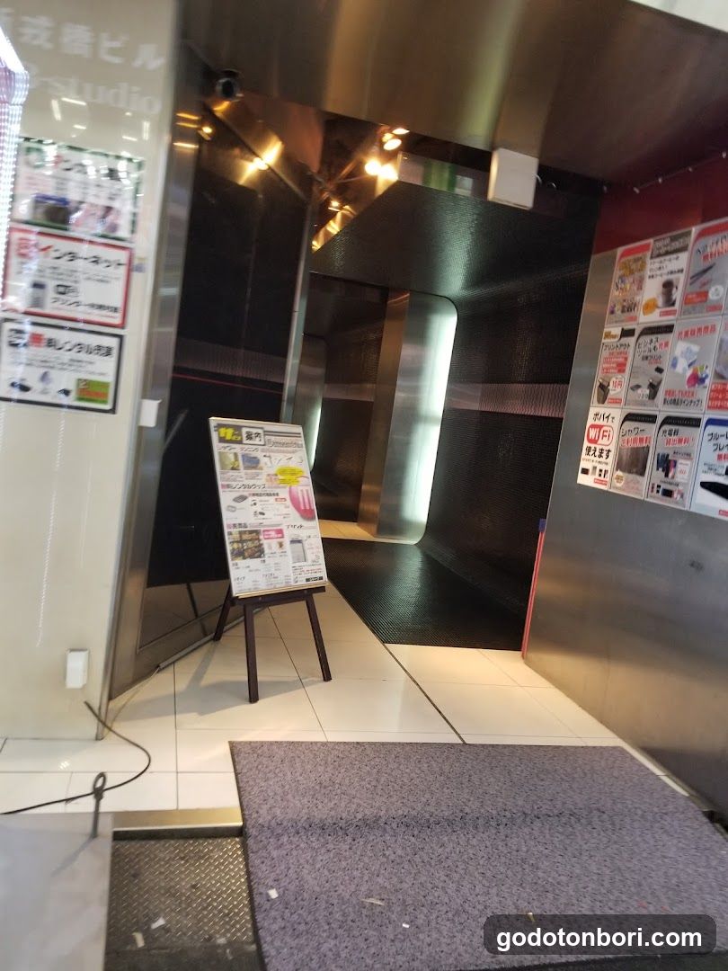 Media cafe Popeye Namba