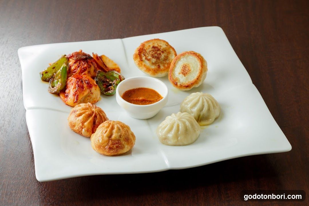 HIMALAYAN KITCHEN Shinsaibashi BIGSTEP 3F