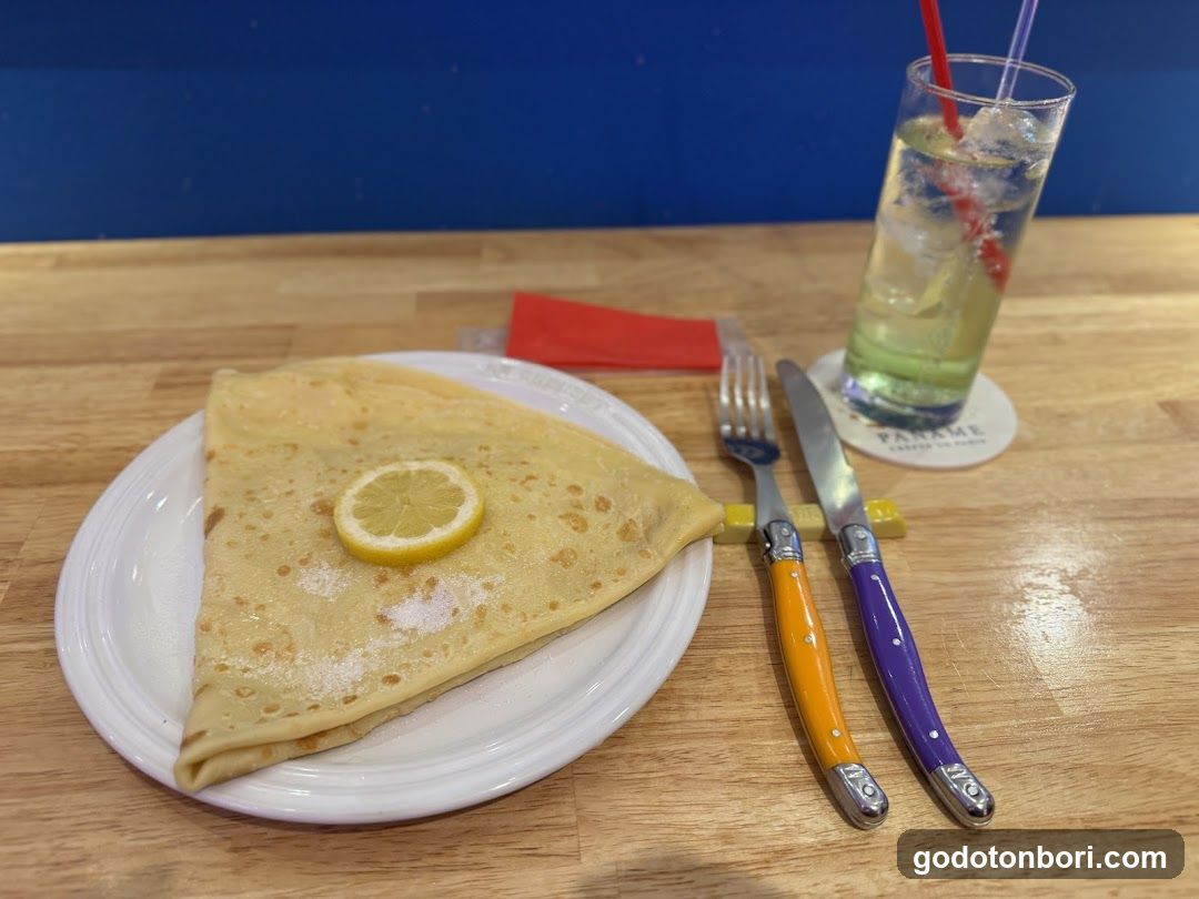 Lemon Crepe with Drink