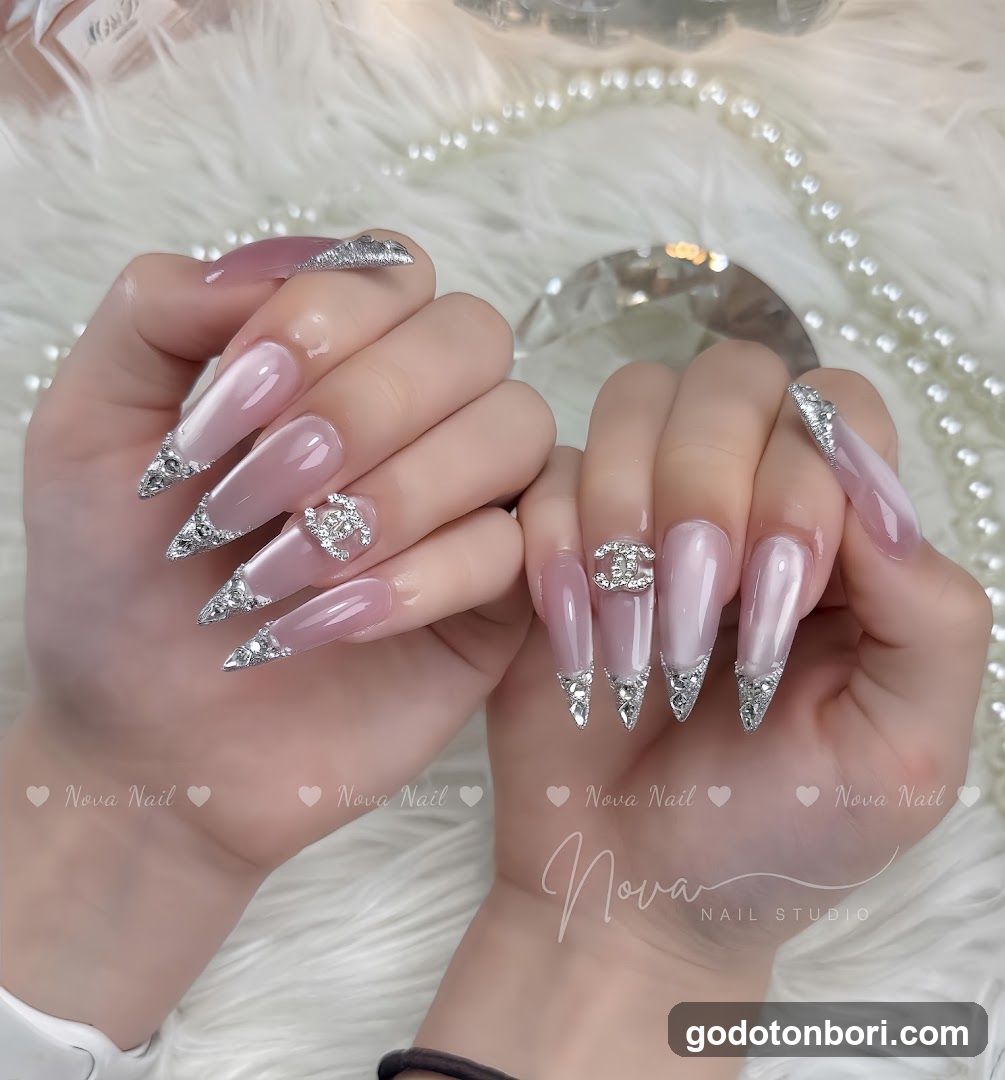 Nova Nail Namba