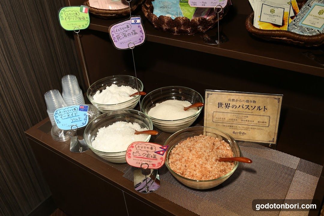 Hotel K6 Osaka Namba