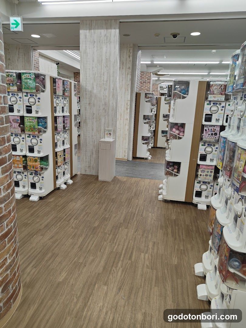 gashacoco Namba Ebisu Bashi-Suji (Capsule Toy Store)