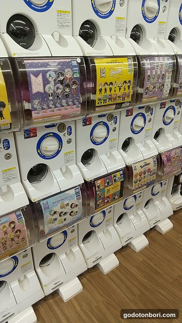 gashacoco Namba Ebisu Bashi-Suji (Capsule Toy Store)