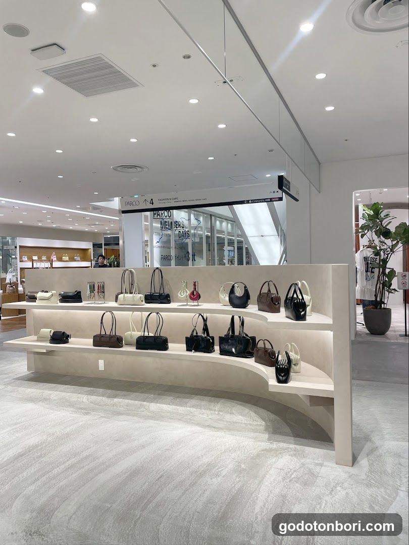 UNITED ARROWS SHINSAIBASHI