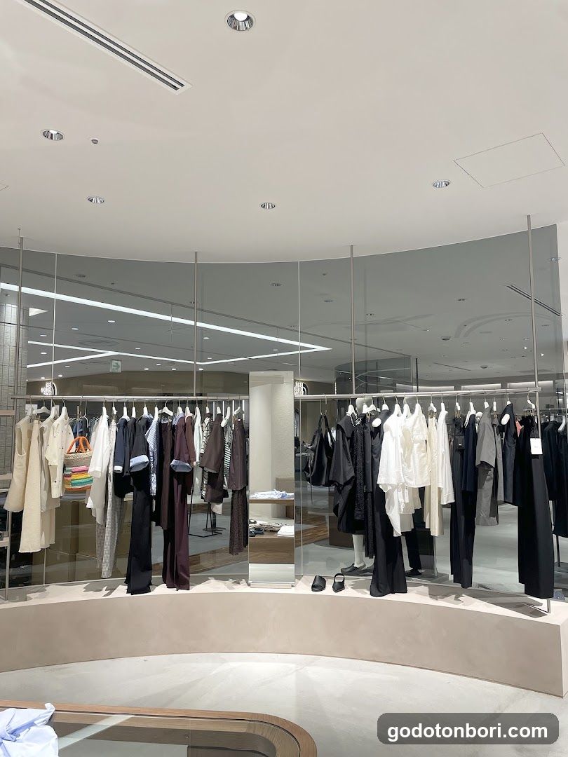 UNITED ARROWS SHINSAIBASHI