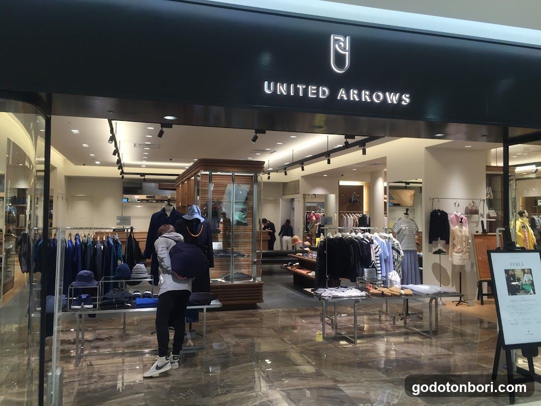 UNITED ARROWS SHINSAIBASHI