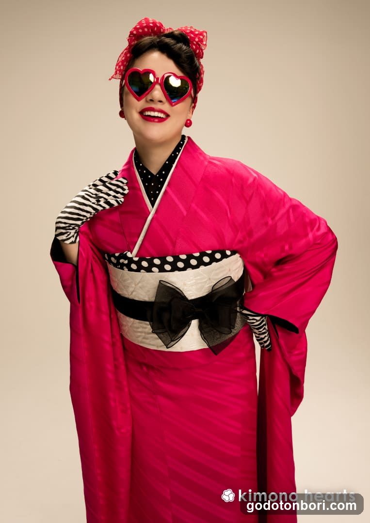 Kimono Hearts Model in Pink Kimono