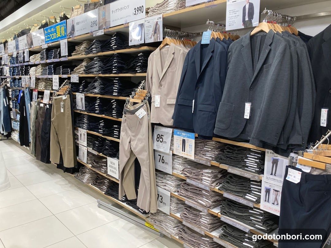Uniqlo Namba store