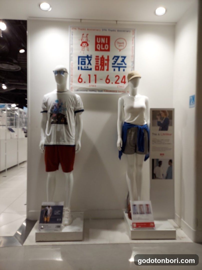 Uniqlo Namba store