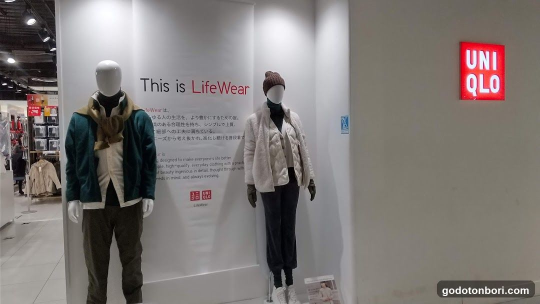 Uniqlo Namba store