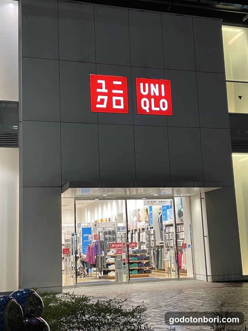 Uniqlo Namba store
