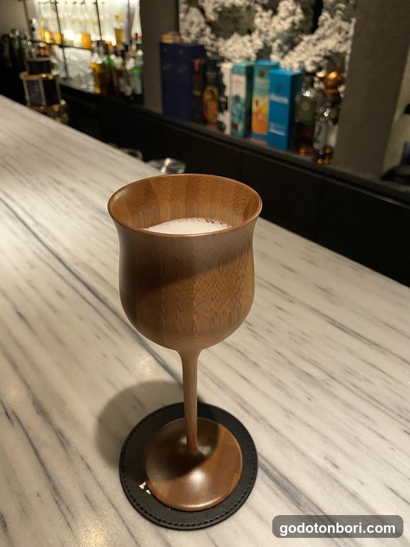 Hollow Bar