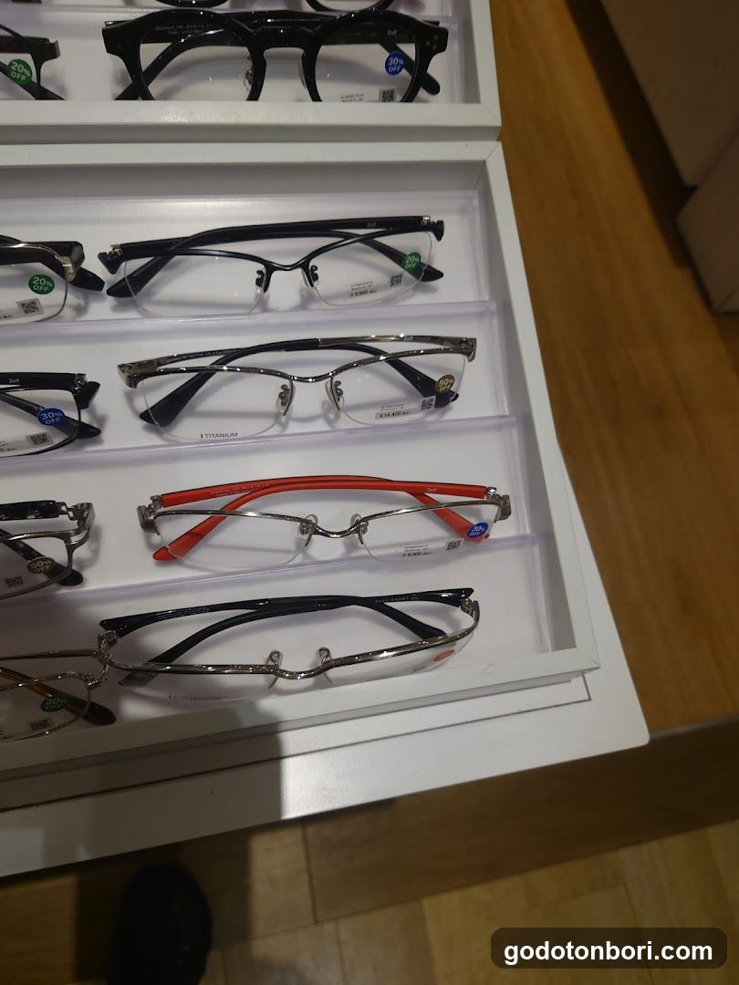 Zoff Namba Marui Store
