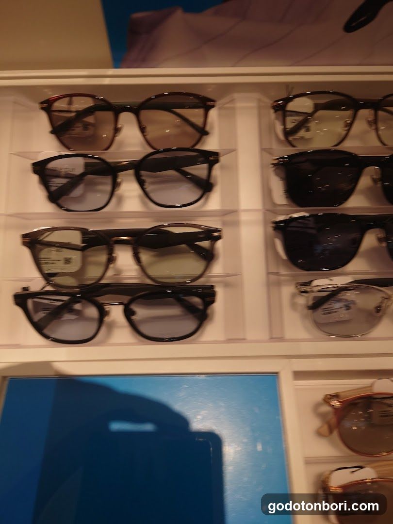 Zoff Namba Marui Store