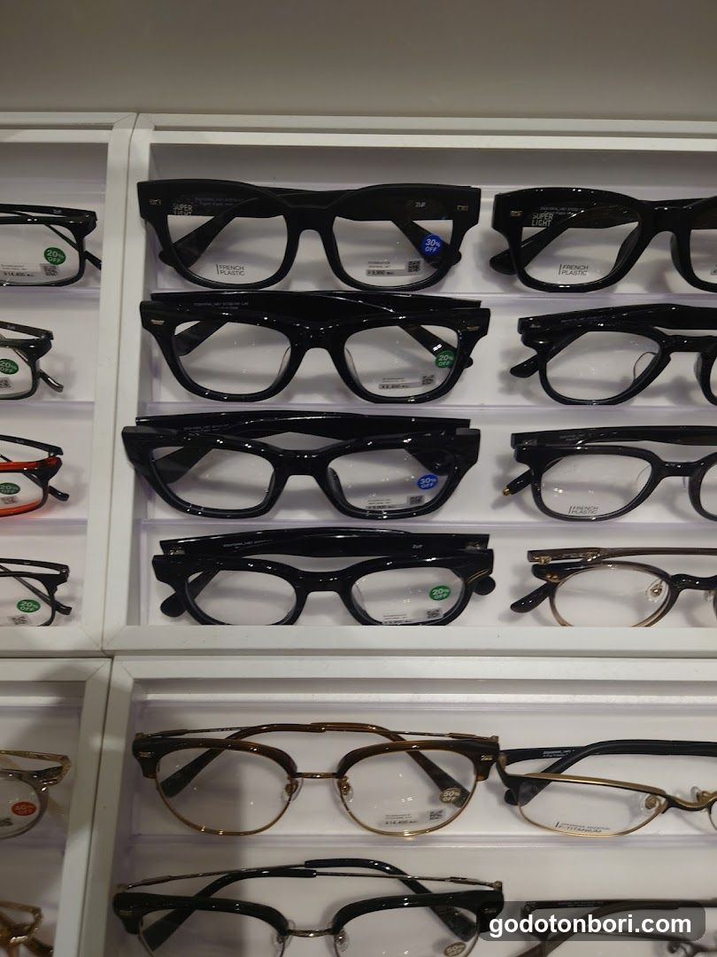 Zoff Namba Marui Store