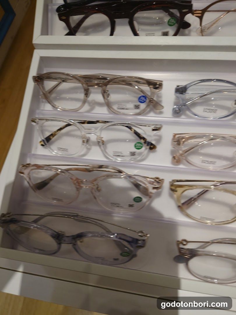 Zoff Namba Marui Store
