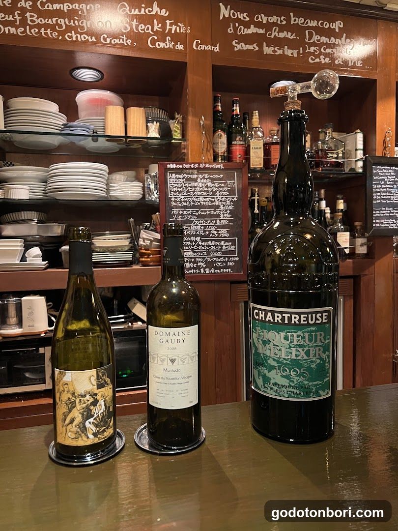 フレンチバー シャノワール Bar Français Le Chat Noir