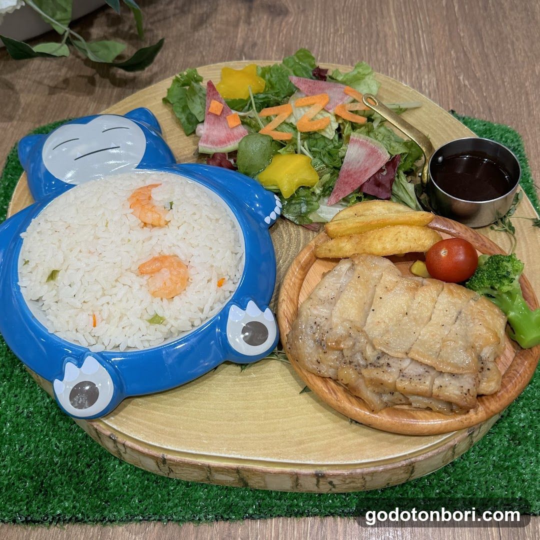 Pokemon-themed meal set