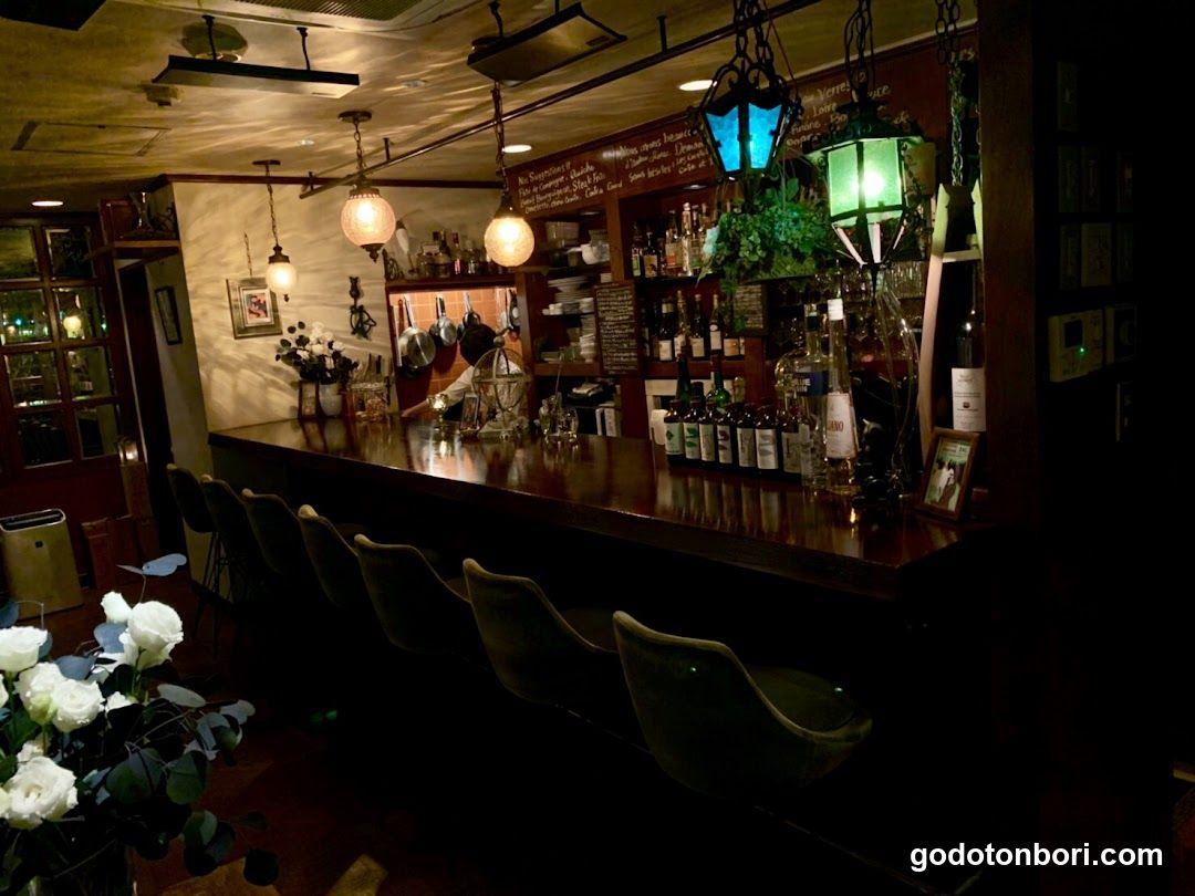 フレンチバー シャノワール Bar Français Le Chat Noir