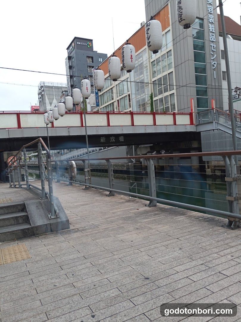Dotonbori Shussejizoson