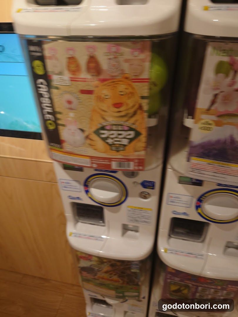 gashacoco Namba Marui (Capsule Toy Store)