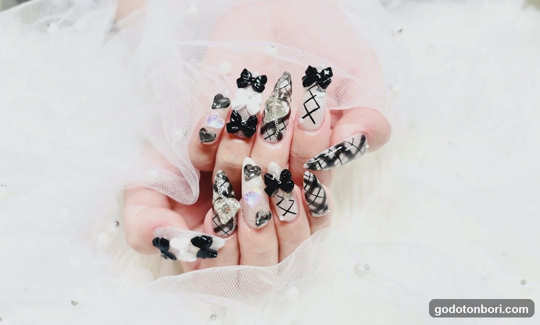 Roi by joieange Nail Salon