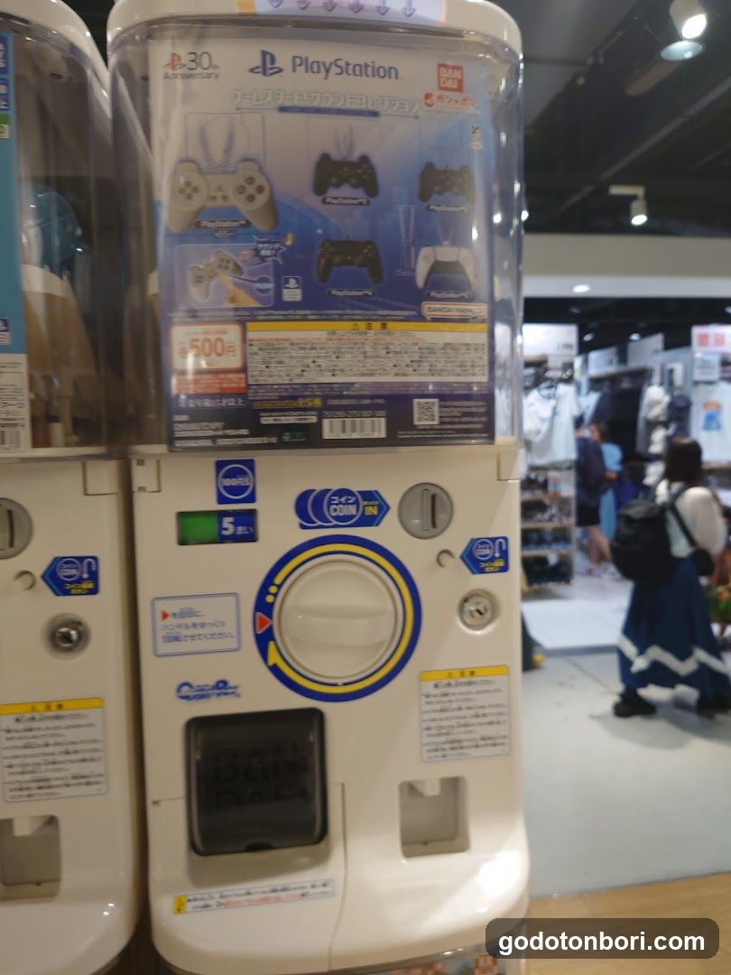 gashacoco Namba Marui (Capsule Toy Store)